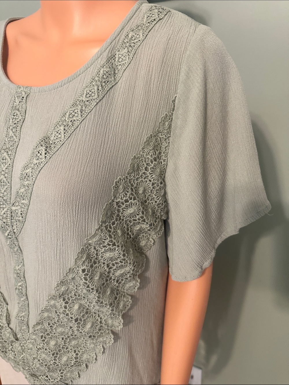 Lace-Trim Short Sleeve Blouse in Sage Green - Picture 3 of 7